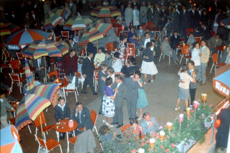 Tanz am Lichterfest, ca. 1964