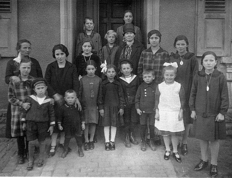 Frauen mit Kindern, wohl 1920er