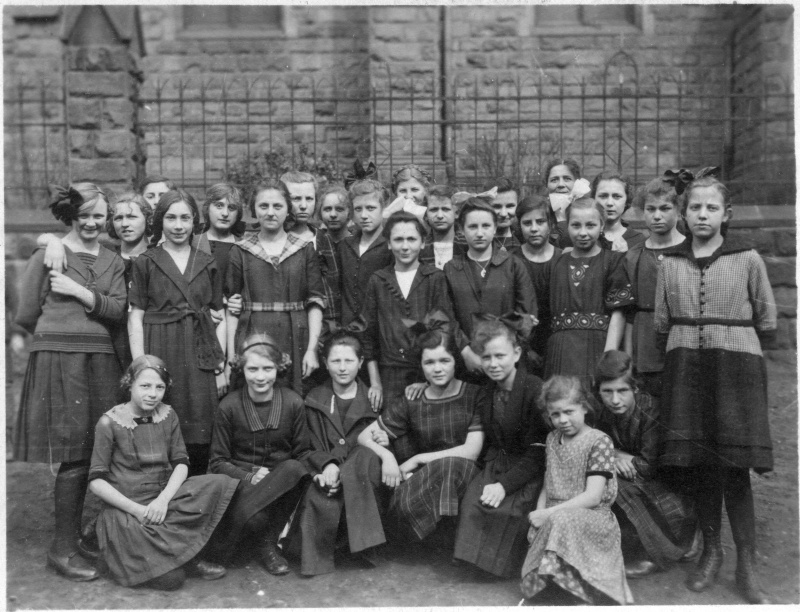 Mädchengruppe, Raum Neunkirchen 1920er