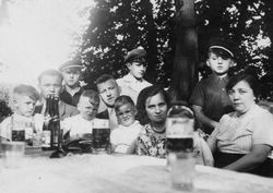 Im Biergarten bei Saarbrücken, 1936