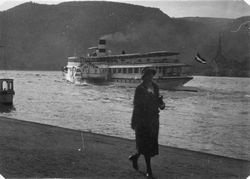 Schaufelraddampfer Goethe verlässt Boppard, 1930er