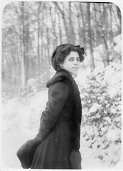 Frau im Wald, Dreikönigstag 1910