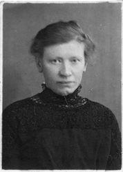 Frauenporträt, bei Neunkirchen (Saar) um 1910