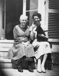 Mutter, Tochter, Hund und Himmel, bei Landstuhl, Mai 1939