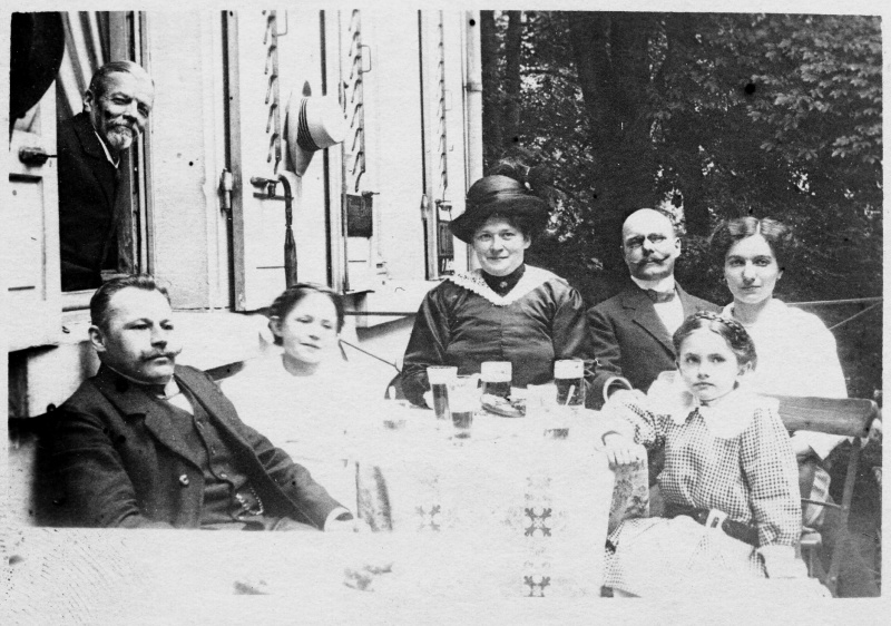 Terrasse des Löwenkellers Nr. 2, Baden-Baden ca. 1900-10