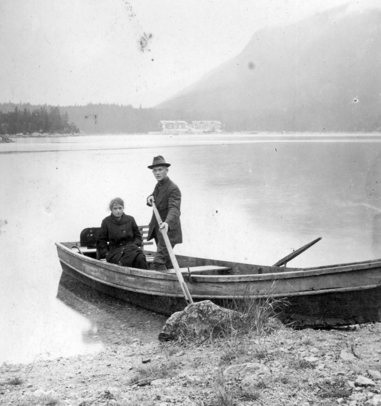 Mit dem Ruderboot auf dem Königsee, 1922