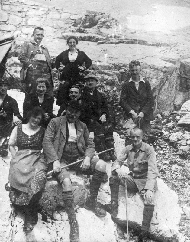 Wanderergruppe in den Alpen, 1922
