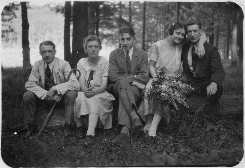 Kleiner Waldspaziergang, Saarland um 1930